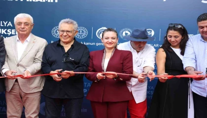 15. Antalya Kitap Fuarı kapılarını açtı