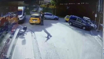 Adanada kafeye otomatik tüfekle saldırı kamerada