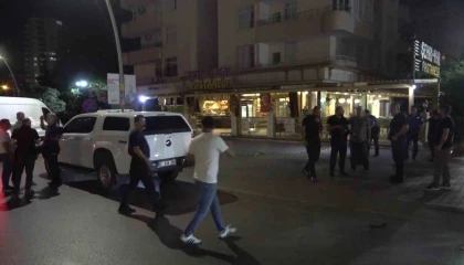 Adanada pastaneye pimi çekilmemiş el bombası atıldı