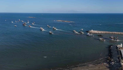 Adanada tekneler Küresel Sumud Filosuna destek için Akdenize açıldı