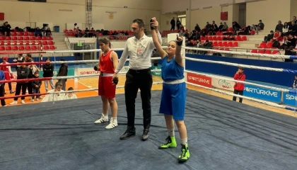 Akdeniz Belediye Spordan Kayseride şampiyonluk geçidi