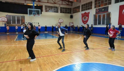 Alanya Belediyesi zeybek kursları başlıyor