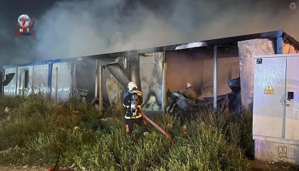 Alevlere teslim olan 2 konteyner kullanılamaz hale geldi