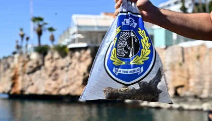 Antalyada deniz dibinden oksitlenmiş tabanca ve 2 bisiklet çıktı