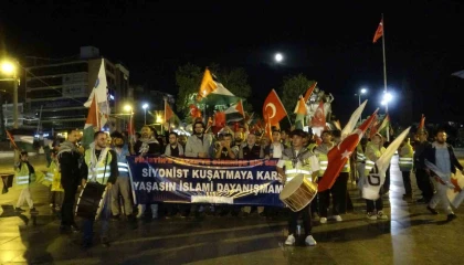 Antalyada Özgürlük Filosuna destek yürüyüşü
