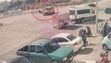 Antalyada taksi ile çarpışan motosikletli yaralandı