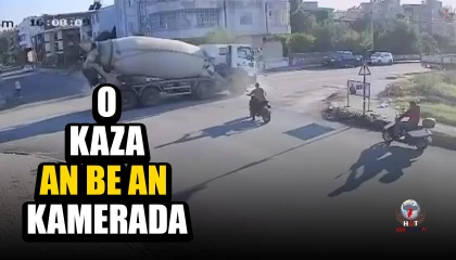 Beton mikseriyle otomobilin çarpıştığı kaza kamerada