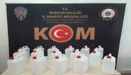 Burdurda binlerce kaçak ürün ele geçirildi