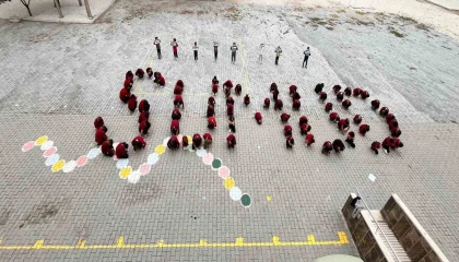 Burdurda okullarda Filistin için farkındalık etkinliği