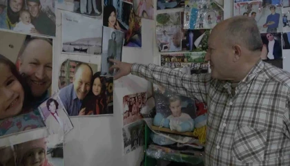 Doğduğu 7 bin nüfuslu kasabanın neredeyse tüm sakinlerinin fotoğraflarını çekip arşivledi