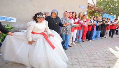 Down sendromlu Melekin gelinlik hayali gerçek oldu