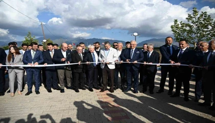 Düziçinde caddeye Prof. Dr. Mustafa Gerekin adı verildi