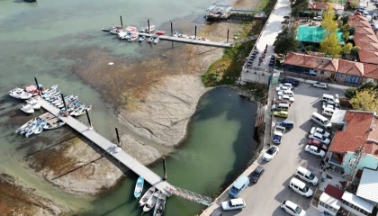 Eğirdir Gölünde balıkçı tekneleri karaya oturdu, balıkçılık bitme noktasına geldi
