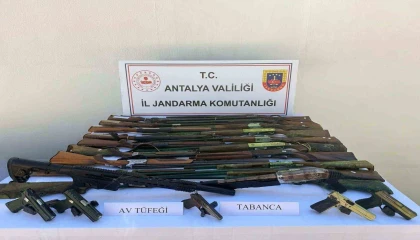 Elmalıda ruhsatsız 20 silah ele geçirildi