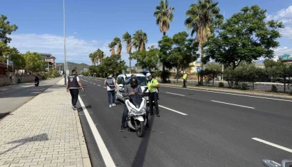 Gazipaşada kurallara uymayan sürücülere toplam 64 bin 300 TL ceza kesildi