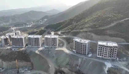 Gülderen Mahallesinde 2.etap TOKİ konutları yükseliyor