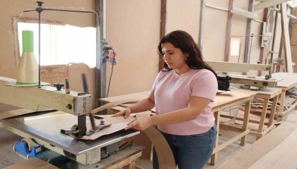 Hatay Büyükşehir Belediyesi, geleceğin mobilyacıların yetiştiriyor