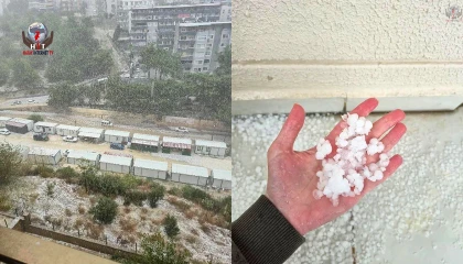 Hatay'da dolu yağışı beyaza bürüdü