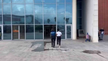 Hatayda hapis cezasıyla aranan 2 şahıs yakalandı