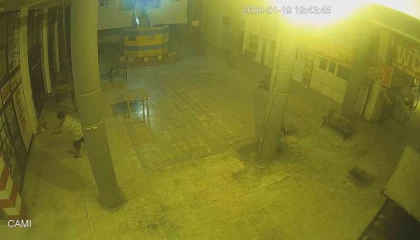 Hırsızlık anları kamerada: Parası bitince iş yeri soyan şüpheli tutuklandı