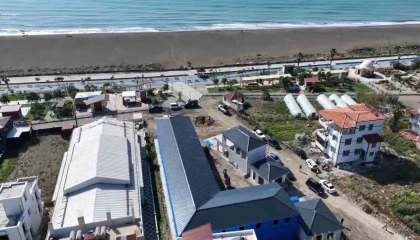 İnşası süren Hatay sörf merkezinin ulusal ve uluslararası sörf şampiyonalarına ev sahipliği yapması hedefleniyor