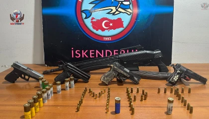 İskenderun’da asayiş uygulaması; 5 adet ruhsatsız silah ele geçirildi