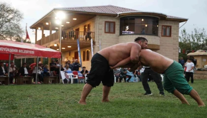 İsmet Atlı Karakucak Güreşlerini Recep Kara kazandı