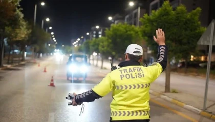 Ispartada modifiyeli araçlara gece denetimi