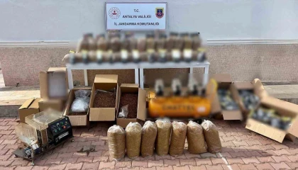 Jandarmanın 2 ayrı adrese düzenlediği operasyonda 350 kilo kıyılmış tütün ele geçirildi