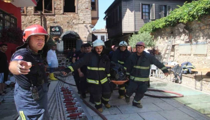 Kaleiçinde 2 kişinin öldüğü otel yangını davasında bilirkişi raporu beklenecek
