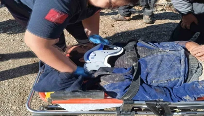 Kamyon uçuruma yuvarlandı, sürücü hayatını kaybetti