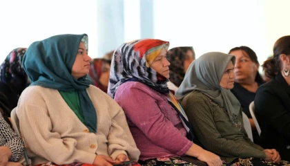 Konyaaltında çiftçi kadınlar buluştu