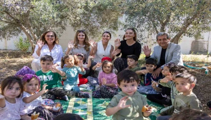 Manavgatta minik ellerden zeytin hasadı