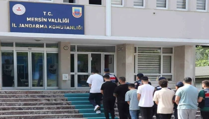 Mersinde aranan 14 hükümlü yakalanıp cezaevine teslim edildi