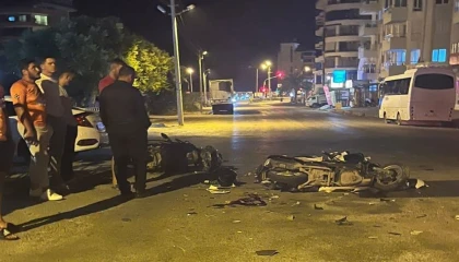 Motosikletler kafa kafaya çarpıştı: 2 ölü