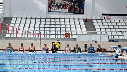 Muratpaşada ücretsiz yüzme eğitimleri başladı