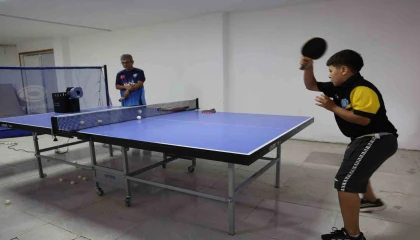 Öğrenciler masa tenisiyle odaklanma sorununu aştı, başarıya ulaştı