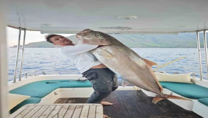 Olta ile 60 kiloluk balık yakaladılar, gelirini kimsesiz çocuklara bağışladılar