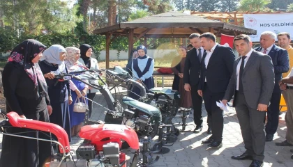 Osmaniyede ‘Kırsal Dezavantajlı Alanlar Projesi kapsamında makine dağıtıldı