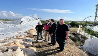 Serikte yağıştan zarar gören seralarda hasar tespit çalışması başladı