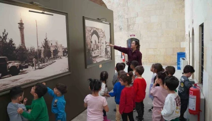 Tarsus Belediyesi, öğrencileri Kubat Paşa Medresesinde tarihle buluşturdu