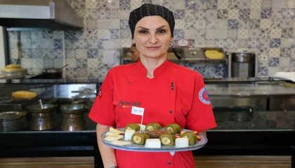 Uzak Doğudan gelen müşterilerinden esinlendi, Sushi Kadayıf yaptı