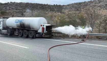 Yanan karbondioksit tankerine profesyonel müdahale felaketi önledi