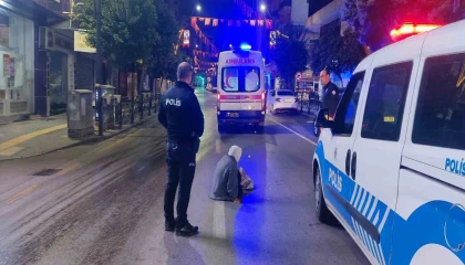 Yaşlı kadına otomobille çarpıp olay yerinden kaçan sürücü kayıplara karıştı