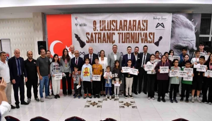 ‘9. Uluslararası Satranç Turnuvasında ödüller sahiplerini buldu