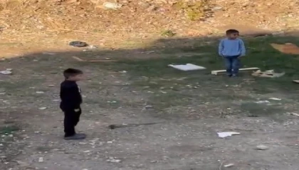 AFADın siren testi sırasında çocuklar esas duruşa geçti