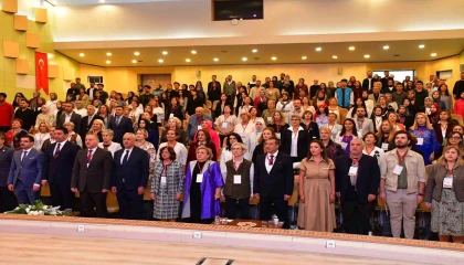Akdeniz Üniversitesi öğretim üyesi Prof. Dr. Mehmet Ali Eroğluna, Türk kültür ve sanatına katkı ödülü