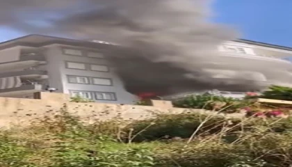 Alanyada 5 katlı binada korkutan yangın