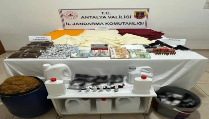 Alanyada uyuşturucu operasyonu: 4 şüphelinin evine baskın