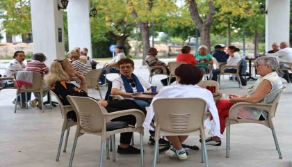 Antalyada emekli kahveleri ilgi görüyor